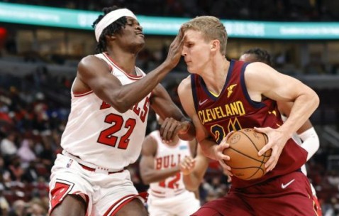 英雄联盟世界赛-新秀续约谈判不顺意味什么？一场互撕大戏将上演